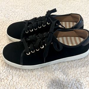 Vionic Brinkley suede sneakers